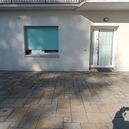 Family Ground Floor Casa vacanze